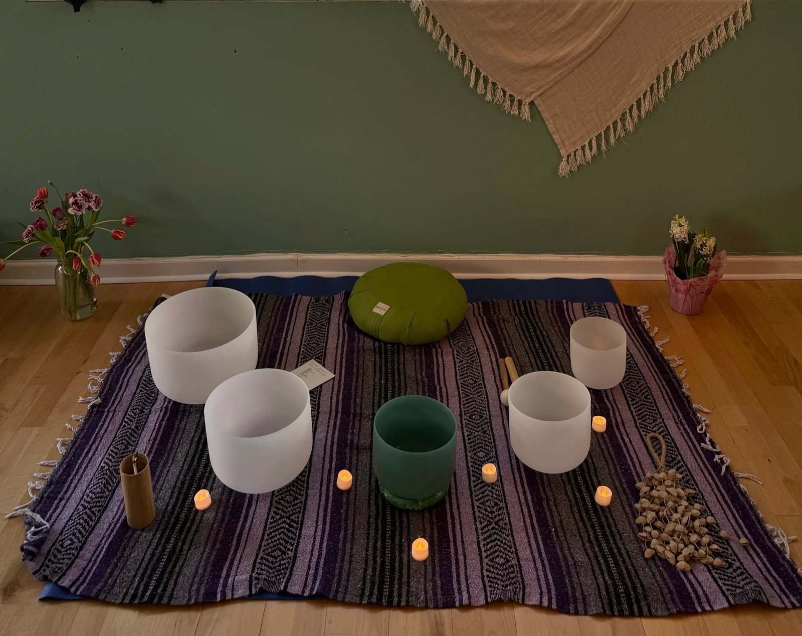 A class at HeartBreath Movement and Art Studio